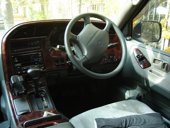 Nissan Largo