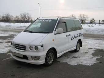 Nissan Largo