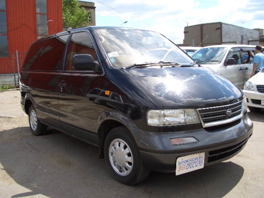 1998 Nissan Largo Images