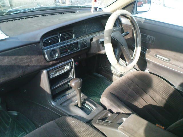 1989 Nissan Laurel