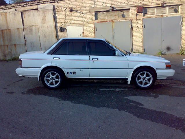 1989 Nissan Laurel