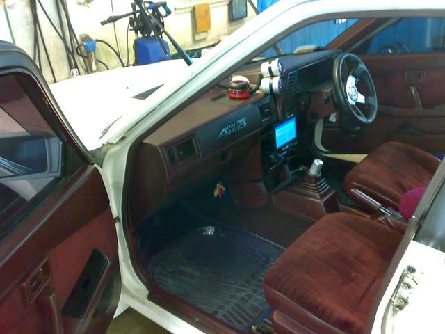 1989 Nissan Laurel