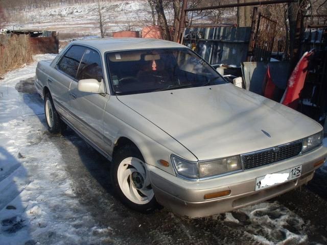 1990 Nissan Laurel