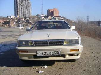 1990 Nissan Laurel Photos