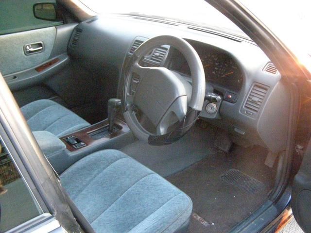 1995 Nissan Laurel