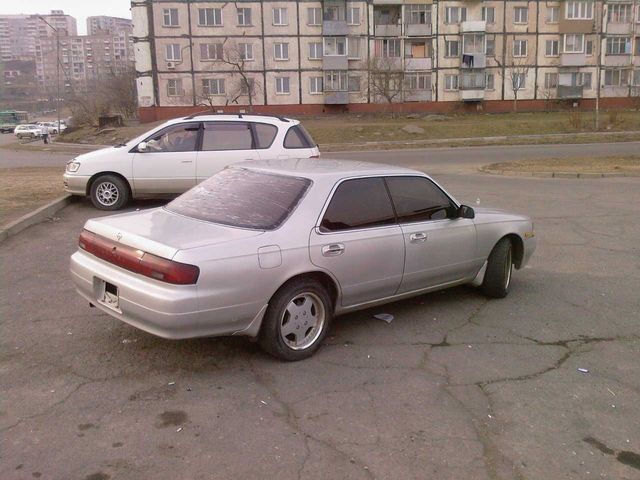 1995 Nissan Laurel