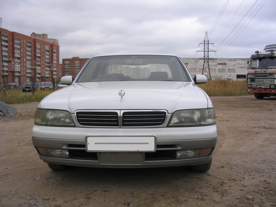 1996 Nissan Laurel Photos