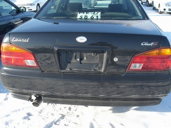 Nissan Laurel