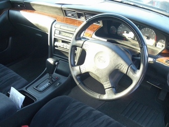 Nissan Laurel