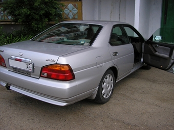 Nissan Laurel