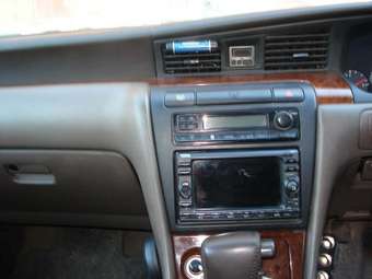Nissan Laurel