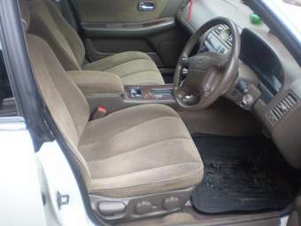 Nissan Laurel