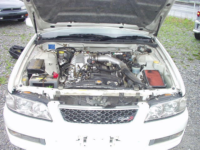 1997 Nissan Laurel Pictures