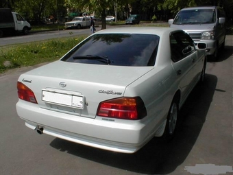 Nissan Laurel