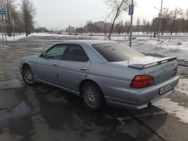 1998 Nissan Laurel