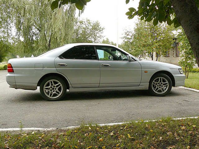 1998 Nissan Laurel
