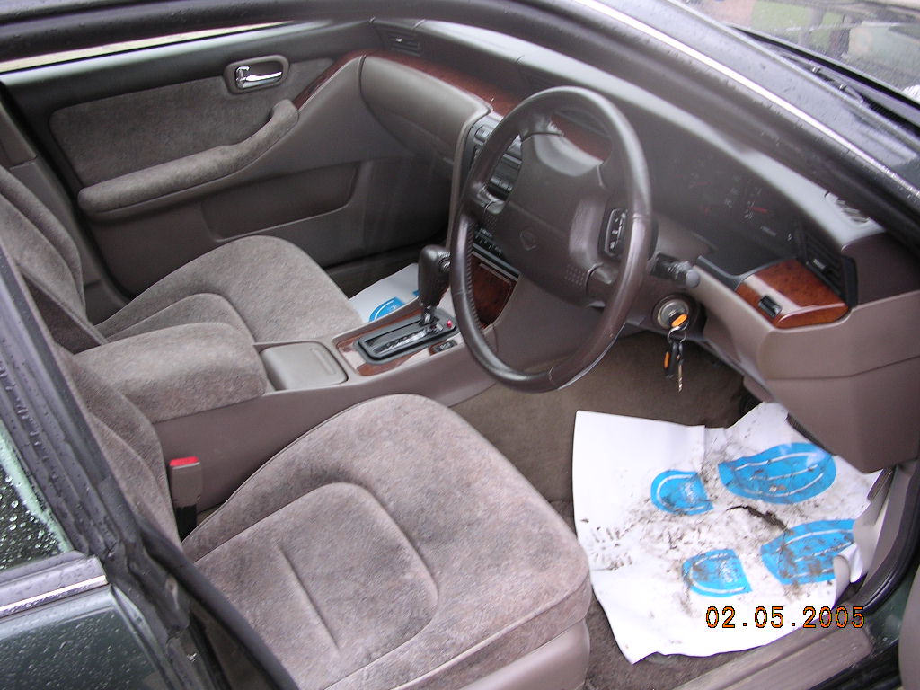 1998 Nissan Laurel Pictures