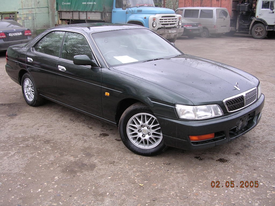 1998 Nissan Laurel Images