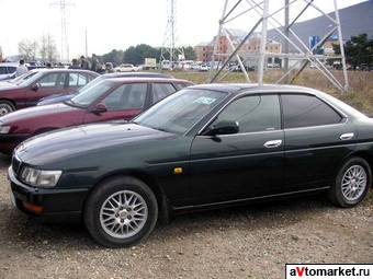 1998 Nissan Laurel Photos