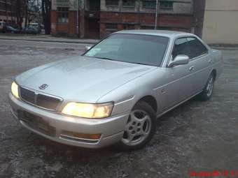 1998 Nissan Laurel Pics