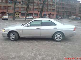 1998 Nissan Laurel Pictures