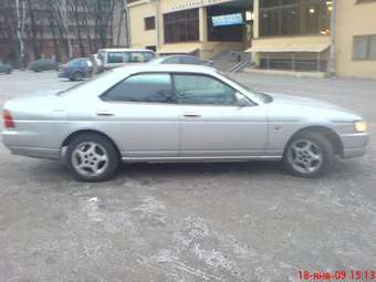 1998 Nissan Laurel Pictures