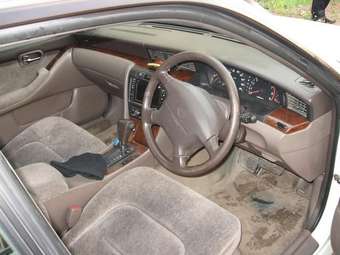 1998 Nissan Laurel Pictures