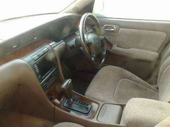 1998 Nissan Laurel Photos