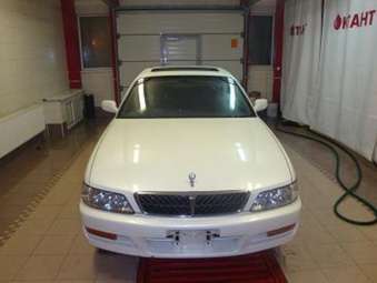 1998 Nissan Laurel Pictures