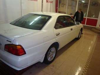 1998 Nissan Laurel Pictures