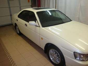 1998 Nissan Laurel Pictures