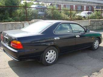 1998 Nissan Laurel Pictures