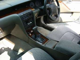 1998 Nissan Laurel Pics
