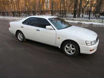 1998 Nissan Laurel Pics