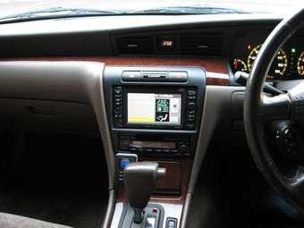 1998 Nissan Laurel Pictures