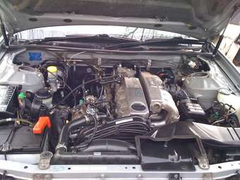 1998 Nissan Laurel Images