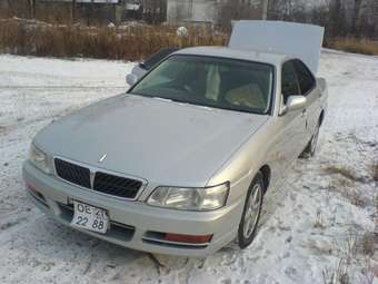 1998 Nissan Laurel Images
