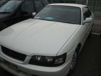 1998 Nissan Laurel Photos