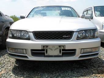 1999 Nissan Laurel Photos