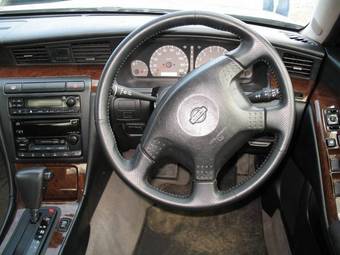1999 Nissan Laurel Pictures