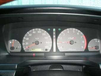 1999 Nissan Laurel Photos