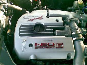 1999 Nissan Laurel Pictures