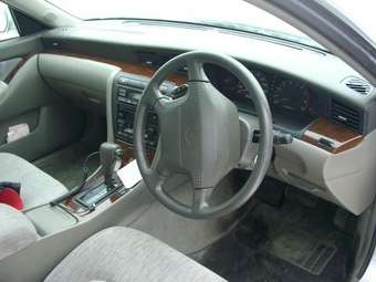 1999 Nissan Laurel Photos