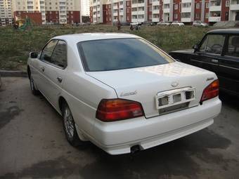 1999 Nissan Laurel Photos