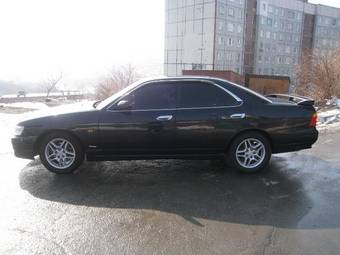 1999 Nissan Laurel Pictures