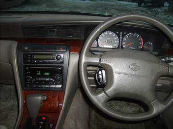 1999 Nissan Laurel Pictures