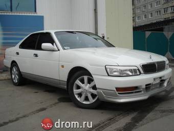1999 Nissan Laurel Images