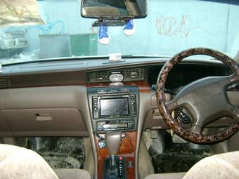 1999 Nissan Laurel Pictures