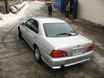 1999 Nissan Laurel Pictures