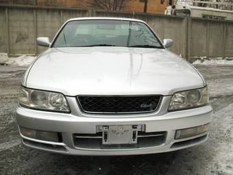 1999 Nissan Laurel Pictures